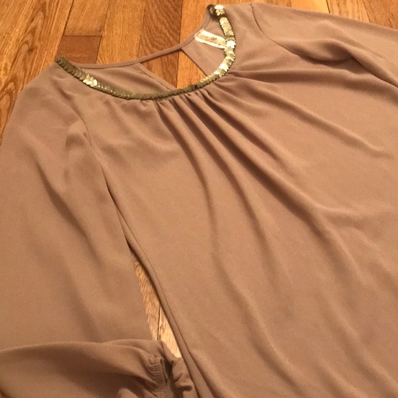 Women shirt - Picture 2 of 5